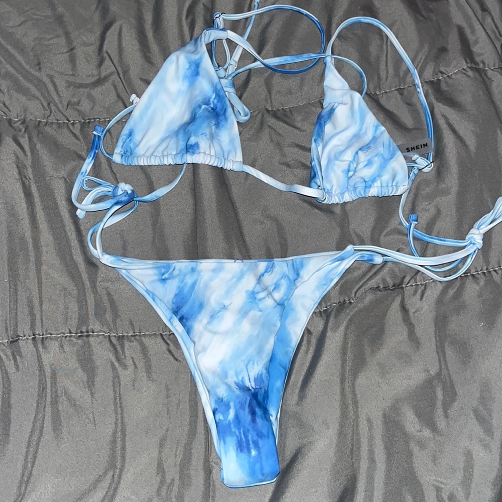 I am selling a Shein two piece swimsuit.